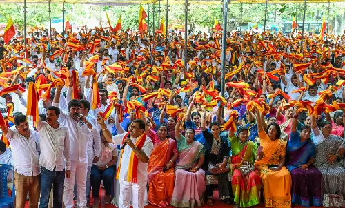 करावे से तीन अधिकार: इंडिपेंडेंस पार्क में महासंघर्ष यात्रा करावे से तीन अधिकार: इंडिपेंडेंस पार्क में महासंघर्ष यात्रा