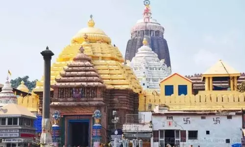 श्री गुंडिचा यात्रा का पहला उत्सव: उपयुक्त लकड़ी के मंच पर निकाली रथ यात्रा