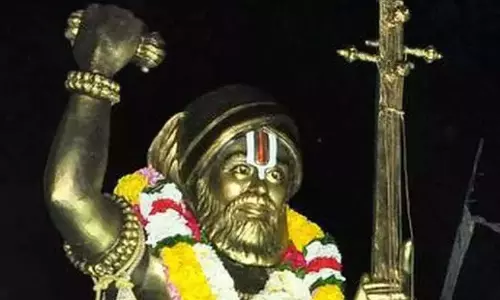 Telangana: नेलाकोंडापल्ली में भक्त रामदासु जयंती समारोह आयोजित किया गया Telangana: नेलाकोंडापल्ली में भक्त रामदासु जयंती समारोह आयोजित किया गया