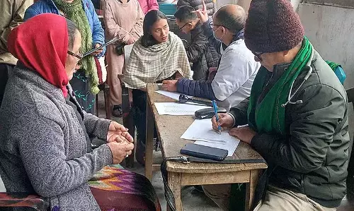मेगा स्वास्थ्य शिविर से पश्चिम सियांग, Arunachal  प्रदेश में 989 मरीज़ लाभान्वित हुए