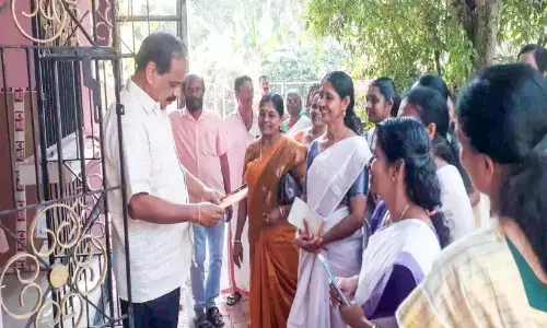 Kerala: महिलाओं ने मणिपुझा मंदिर उत्सव का प्रबंधन संभाला