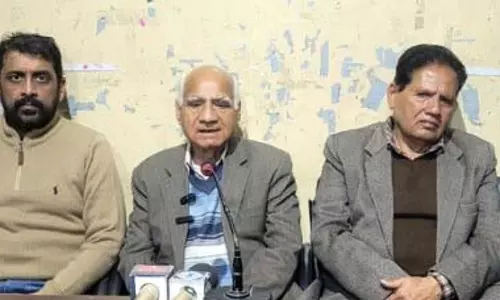 Sabha: प्रशासन ने गुरु रवि दास शोभा यात्रा की अनुमति में देरी की Sabha: प्रशासन ने गुरु रवि दास शोभा यात्रा की अनुमति में देरी की