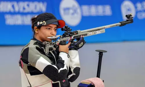 38th National Games: आशी चौकसे ने 50 मीटर राइफल 3 पोजीशन में राष्ट्रीय रिकॉर्ड तोड़ा 38th National Games: आशी चौकसे ने 50 मीटर राइफल 3 पोजीशन में राष्ट्रीय रिकॉर्ड तोड़ा