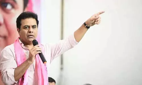 KT Rama Rao ने तेलंगाना के संकट और किसान आत्महत्या के लिए कांग्रेस को जिम्मेदार ठहराया