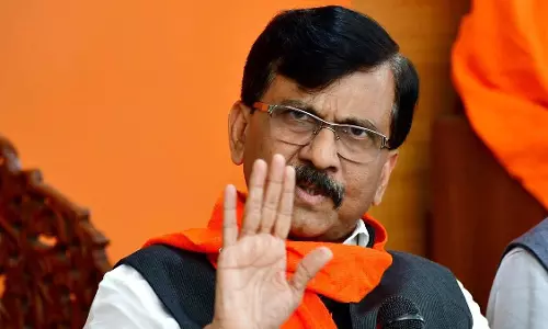 इस पार्टी में शामिल होंगे सांसद संजय राउत? मंत्री और भाजपा विधायक के दावे से मची सियासी खलबली इस पार्टी में शामिल होंगे सांसद संजय राउत? मंत्री और भाजपा विधायक के दावे से मची सियासी खलबली