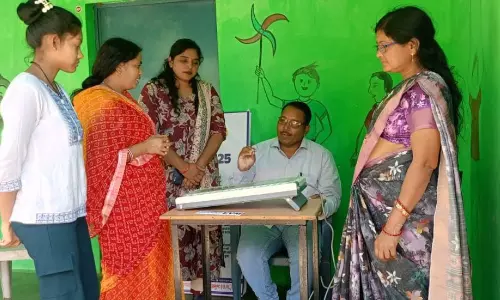 निकाय चुनाव : प्रत्येक वार्ड में ईवीएम मशीनों से किया जा रहा डेमो