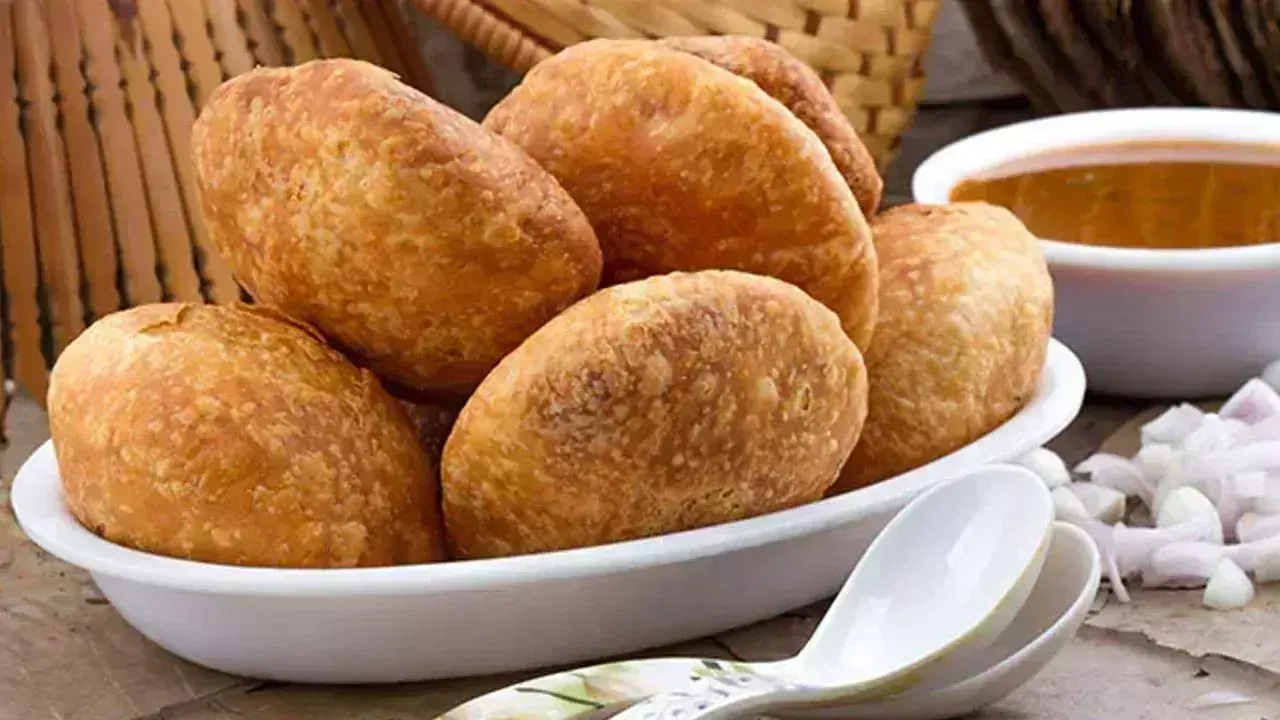 Bengali Kachori इस आसान तरीके से बनाएं Bengali Kachori इस आसान तरीके से बनाएं