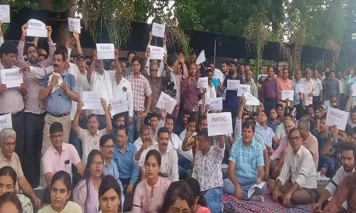 Jaipur: 54 फीसदी से अधिक अभ्यर्थियों ने राजस्थान राज्य एवं अधीनस्थ सेवाएं संयुक्त प्रतियोगी Jaipur: 54 फीसदी से अधिक अभ्यर्थियों ने राजस्थान राज्य एवं अधीनस्थ सेवाएं संयुक्त प्रतियोगी