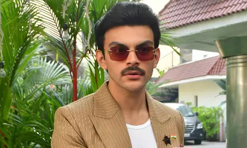 Veer Pahariya ने विशेषाधिकार प्राप्त पृष्ठभूमि पर सवाल उठाने के लिए ट्रोल्स की आलोचना की Veer Pahariya ने विशेषाधिकार प्राप्त पृष्ठभूमि पर सवाल उठाने के लिए ट्रोल्स की आलोचना की