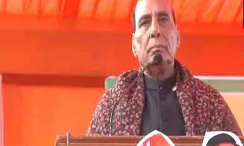 मायाजाल फैलाने में कोई भी पार्टी AAP का मुकाबला नहीं कर सकती: राजनाथ सिंह मायाजाल फैलाने में कोई भी पार्टी AAP का मुकाबला नहीं कर सकती: राजनाथ सिंह
