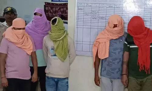 Kantabanji में ऑनलाइन सट्टेबाजी रैकेट का भंडाफोड़, 5 गिरफ्तार