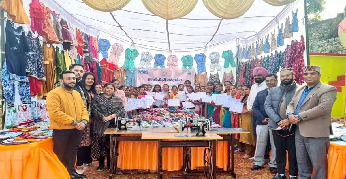 Himachal: कौशल प्रशिक्षण के साथ ग्रामीण महिलाओं को सशक्त बनाना Himachal: कौशल प्रशिक्षण के साथ ग्रामीण महिलाओं को सशक्त बनाना