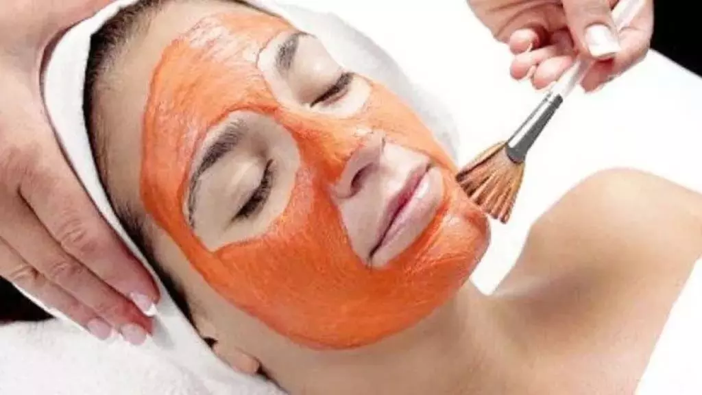 Vegetable Face Pack: सर्दियों में लगाएं सब्जियों से बने ये 5 फेस पैक, दिखेगा इंस्टेंट ग्लो