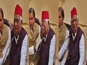 अयोध्या में दलित महिला के बलात्कार-हत्या पर फैजाबाद के सांसद रो पड़े; CM Yogi reacts अयोध्या में दलित महिला के बलात्कार-हत्या पर फैजाबाद के सांसद रो पड़े; CM Yogi reacts