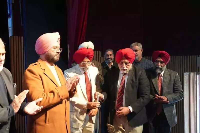 Surjit Patar, रंधावा को समर्पित, पंजाब नव सिरजना महोत्सव शुरू