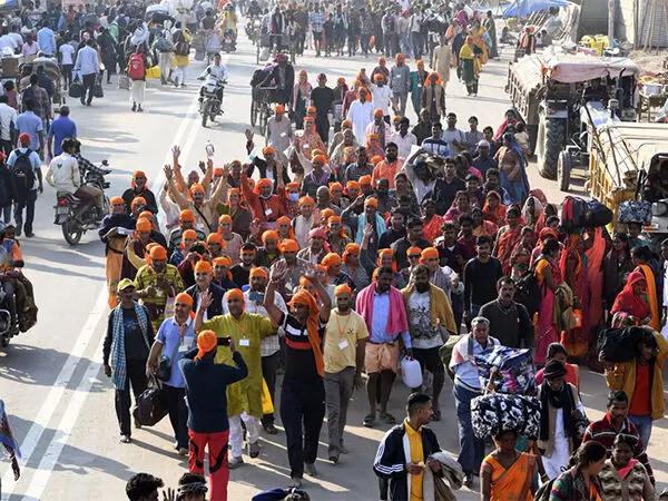 Yogi Adityanath monitors Amrit Snan arrangements during Basant Panchami