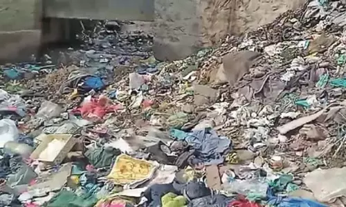 काकापोरा बुनियादी स्वच्छता का विरोध जारी काकापोरा बुनियादी स्वच्छता का विरोध जारी