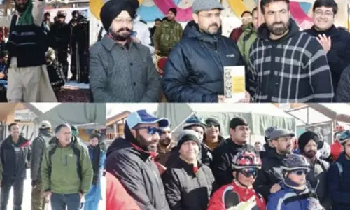 शीतकालीन खेलों को बढ़ावा देने के लिए सोनमर्ग में पहली बार स्कीइंग प्रशिक्षण पाठ्यक्रम शुरू हुआ
