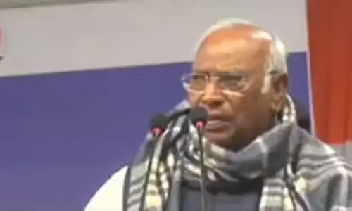 केजरीवाल और पीएम मोदी एक सिक्के के दो पहलू, विकास से इनका कोई वास्ता नहीं : मल्लिकार्जुन खड़गे