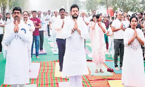 Andhra: रथ सप्तमी उत्सव अरसाविल्ली में शुरू हुआ Andhra: रथ सप्तमी उत्सव अरसाविल्ली में शुरू हुआ