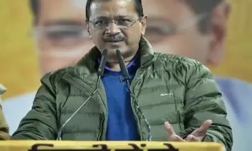 अरविंद केजरीवाल के आप कार्यकर्ताओं के उत्पीड़न के आरोपों का चुनाव आयोग ने क‍िया खंडन