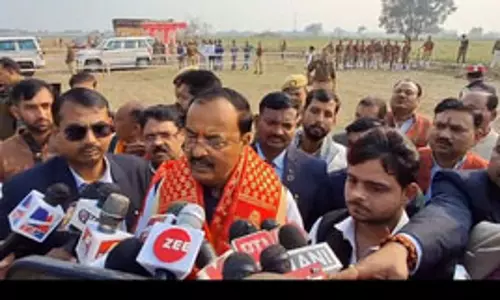 अखिलेश कर रहे घटिया राजनीति, मानसिक संतुलन बिगड़ा : केशव प्रसाद मौर्य