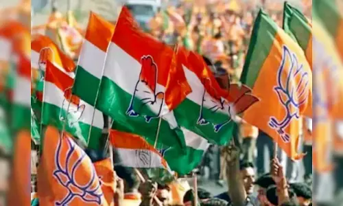 कांग्रेस में शामिल हुए आदिवासी नेता कांग्रेस में शामिल हुए आदिवासी नेता