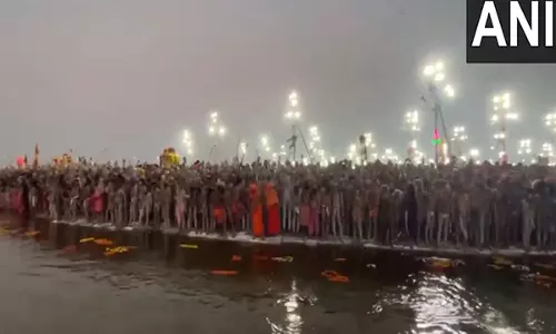 Third Amrit Snan: बसंत पंचमी पर जूना अखाड़े के नागा साधु डुबकी लगाते हैं