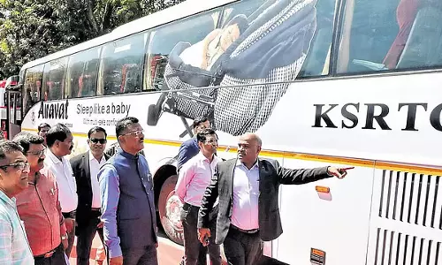 महाराष्ट्र के परिवहन मंत्री प्रताप सरनायक ने KSRTC मुख्यालय का दौरा किया