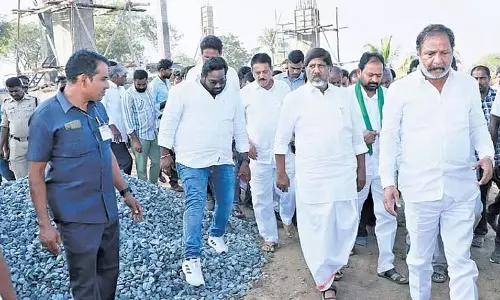 Dy CM Bhatti: लक्ष्मीपुरम मंदिर के निर्माण कार्य में तेजी लाएं
