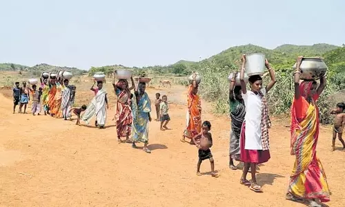 Kendrapara में दो बड़ी पेयजल परियोजनाओं में देरी, ग्रामीणों को गर्मी का सामना करना पड़ेगा