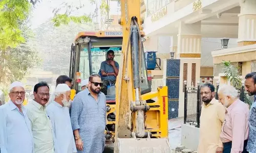 Telangana : सीटी बजाने से बाल्डिया बाबुओं को कार्रवाई Telangana : सीटी बजाने से बाल्डिया बाबुओं को कार्रवाई