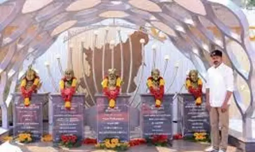 टीवीके का एक साल: विजय ने पार्टी के वैचारिक प्रतीकों की प्रतिमाओं का अनावरण किया