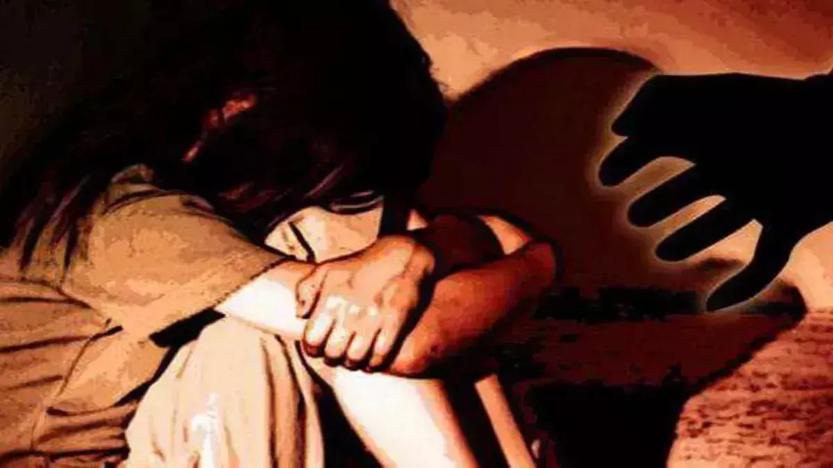 Karnataka: स्कूल के शौचालय में बच्ची का यौन उत्पीड़न , 2 छात्रों के खिलाफ मामला दर्ज Karnataka: स्कूल के शौचालय में बच्ची का यौन उत्पीड़न , 2 छात्रों के खिलाफ मामला दर्ज