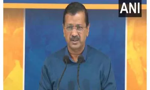Kejriwal ने चुनाव आयोग पर निशाना साधा