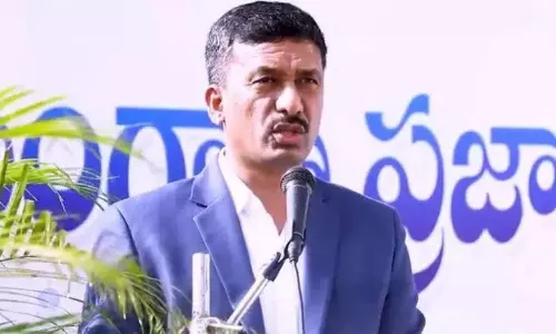 SCCL के अध्यक्ष बलराम ने आदिवासी छात्रों के लिए अंग्रेजी के महत्व पर जोर दिया SCCL के अध्यक्ष बलराम ने आदिवासी छात्रों के लिए अंग्रेजी के महत्व पर जोर दिया