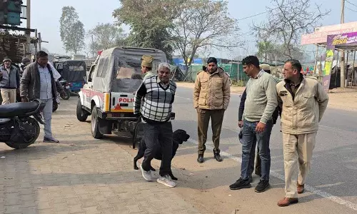 Haryana : झज्जर में चोरों ने इलेक्ट्रॉनिक्स की दुकान पर धावा बोला