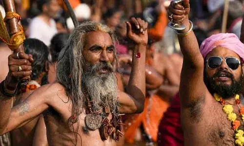 Maha Kumbh: साधु-संतों ने सनातन धर्म के राजनीतिक दुरुपयोग के खिलाफ चेतावनी दी Maha Kumbh: साधु-संतों ने सनातन धर्म के राजनीतिक दुरुपयोग के खिलाफ चेतावनी दी