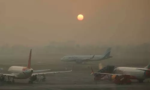 Kolkata एयरपोर्ट पर घने कोहरे के कारण 22 उड़ानों की आवाजाही प्रभावित