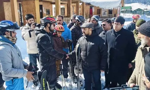 Jammu: सोनमर्ग स्कीइंग प्रशिक्षण कार्यक्रम की मेजबानी