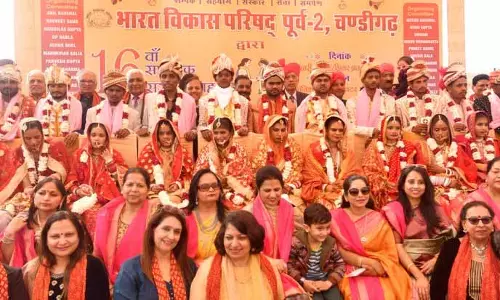 Chandigarh: सामूहिक विवाह में 13 जोड़े परिणय सूत्र में बंधे