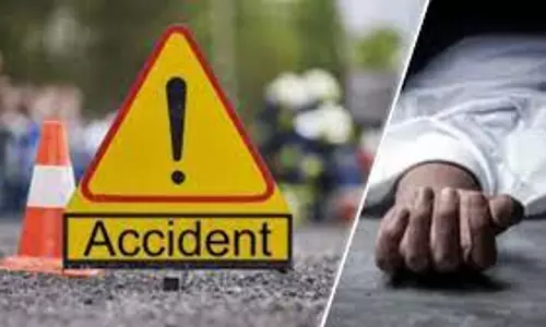 Kanpur: चालक को झपकी आने से अनियंत्रित हुई कार , दंपति की मौत चार गंभीर Kanpur: चालक को झपकी आने से अनियंत्रित हुई कार , दंपति की मौत चार गंभीर
