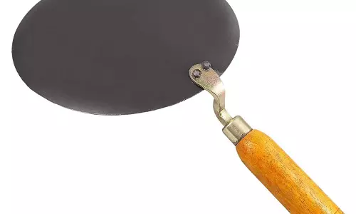बच्चों और पत्नी पर तवा से हमला, फिर जिंदगी खत्म करने की कोशिश