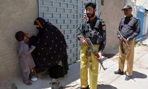 Pakistan में पोलियो टीम को ले जा रहे पुलिसकर्मी की हत्या