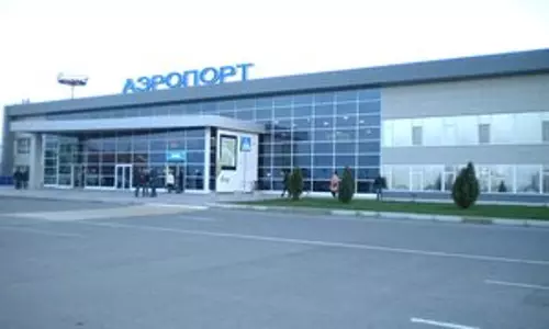 सुरक्षा चिंताओं के बीच Russian airports पर अस्थायी उड़ान प्रतिबंध लगाए गए सुरक्षा चिंताओं के बीच Russian airports पर अस्थायी उड़ान प्रतिबंध लगाए गए