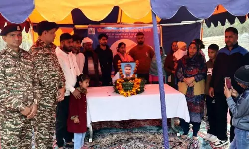 CRPF ने रामबन में शहीद मुश्ताक अहमद को श्रद्धांजलि दी