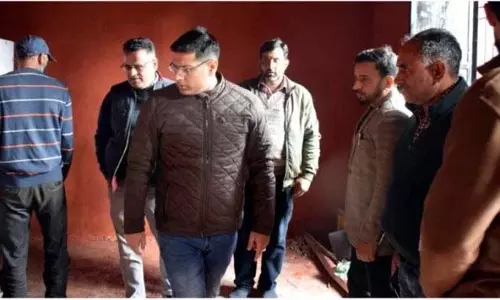 DC ने पुंछ शहर में जल प्रतिष्ठानों का निरीक्षण किया DC ने पुंछ शहर में जल प्रतिष्ठानों का निरीक्षण किया