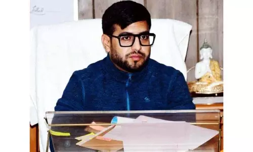 DC राजौरी ने सार्वजनिक सेवाएं प्रदान करने में PSGA का सख्ती से पालन करने का आह्वान किया