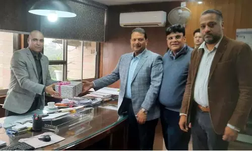 FADA के प्रतिनिधिमंडल ने JMC-JDA के समक्ष EV चार्जिंग इंफ्रास्ट्रक्चर का मुद्दा उठाया FADA के प्रतिनिधिमंडल ने JMC-JDA के समक्ष EV चार्जिंग इंफ्रास्ट्रक्चर का मुद्दा उठाया