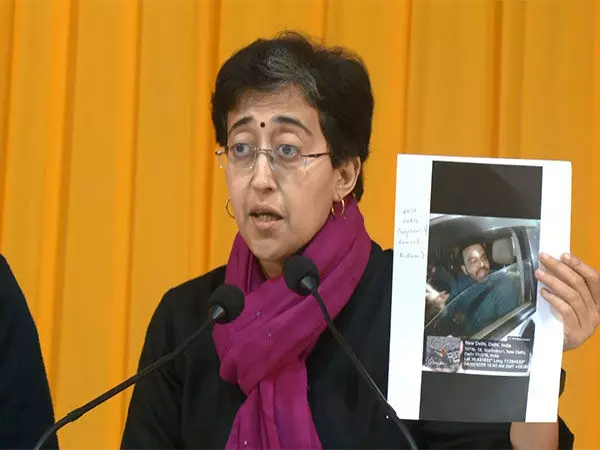 CM Atishi ने रमेश बिधूड़ी पर आरोप लगाया, खुलेआम गुंडागर्दी हो रही है